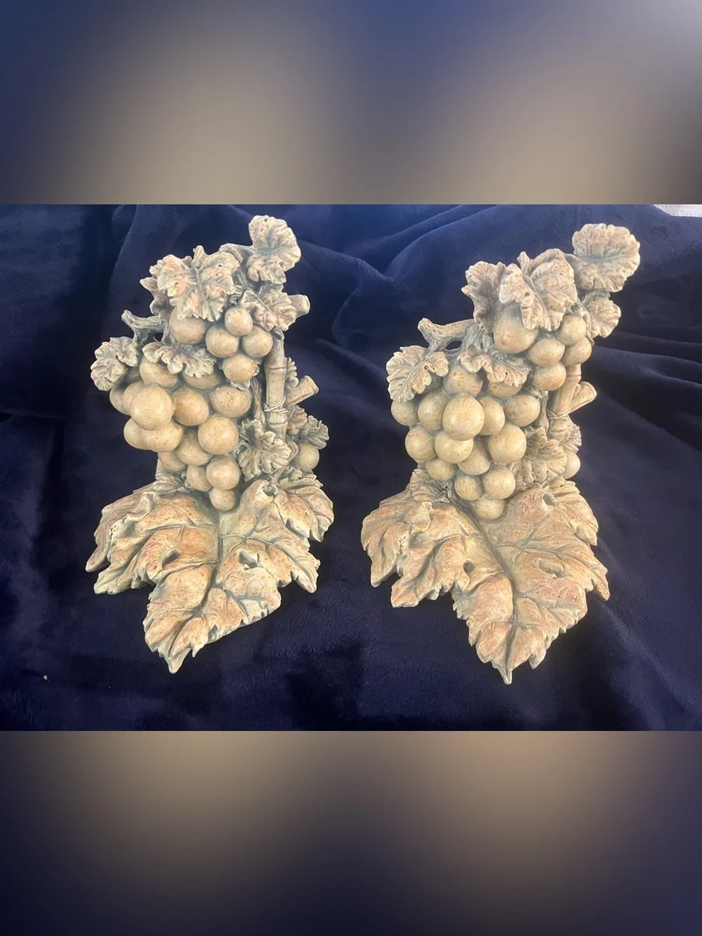 Vintage ‘88 Grapes Vineyard Scroll Retro Resin